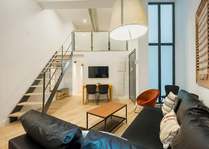 Modern Duplex 2B 2Bath Historic Centre
